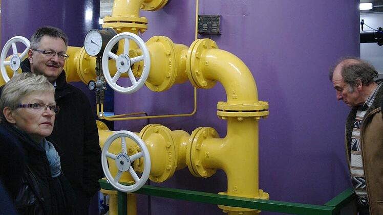 Die Notchloranlage fügt dem Trinkwasser geringe Mengen an Chlor hinzu, damit eventuelle Verunreinigungen auf dem Weg zum Endverbraucher ausgeschaltet werden können. Fotos: Stephanie Elm