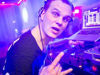 Bauer Gunther ist auch als DJ N'Farmer unterwegs - am 15.Oktober kommt der "heißeste Bauer Frankens" nach Kupferberg. Foto: privat