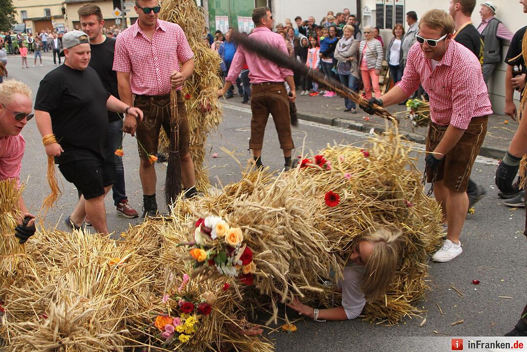 Strohbären in Kirchaich