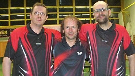 Westoberfränkischer Vize-Pokalsieger bei den Bezirksklasse-Mannschaften wurde der TTC Küps II mit (von links) Stefan Laaser, Michael Deuerling und Fabian Kraus.  Foto: Hans Franz