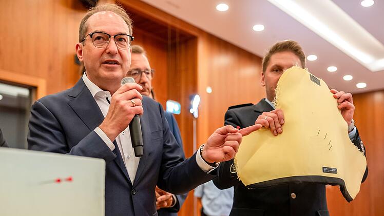 Nadelrevolver und Taser im Innenministerium