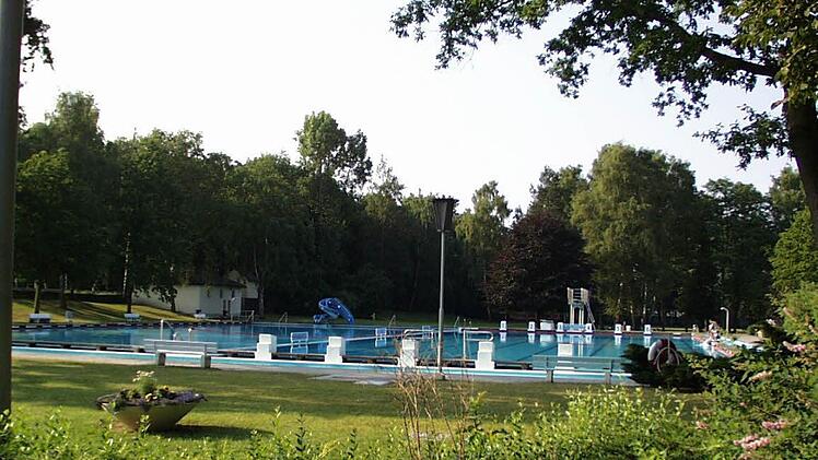 Blick aufs alte Stadionbad Foto: Stadtwerke