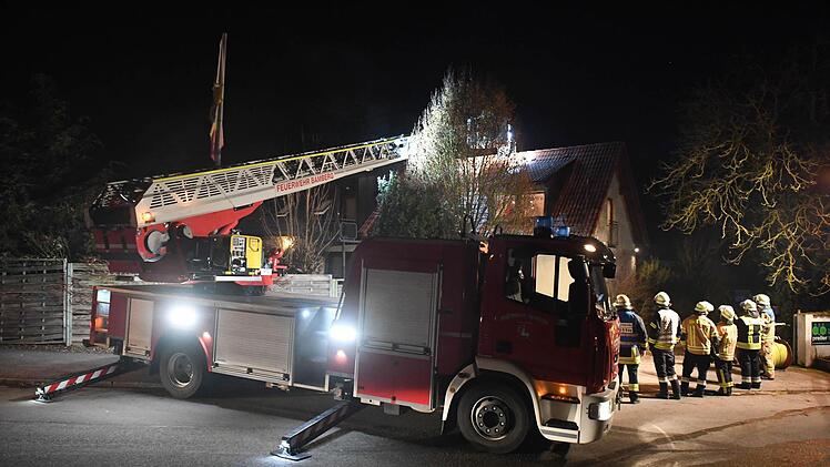 Zimmerbrand am Unterauracher Weg. Foto: Ronald Rinklef