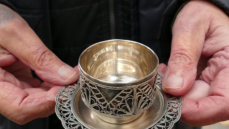 Ein wahres Schnäppchen: russisches Silber um 1900 für 35 Euro Foto: Marion Krüger-Hundrup