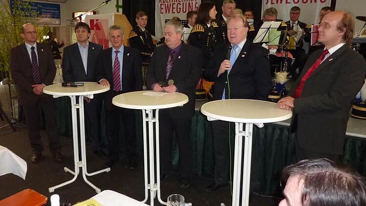 Bei der Podiumsdiskussion (von links): Uwe Zipfel, Stefan Löffler, Oswald Marr, Ralph Korschinsky, Hans Michelbach und Ralf Pohl.