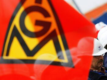 Von der Siemens-Neuausrichtung werden nach Einschätzung der IG Metall Tausende Jobs des Elektrokonzerns betroffen sein. Foto: dpa