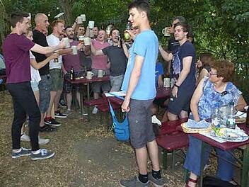 Beim Musik-Event der Partnerst&auml;dte &uuml;bten deutsche und russische Jugendliche schon einmal den Schlachtruf "Mayo for Sam!". Foto: privat