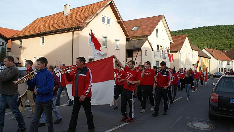 Wenn in Obererthal gefeiert wird, dann richtig. Fotos: privat