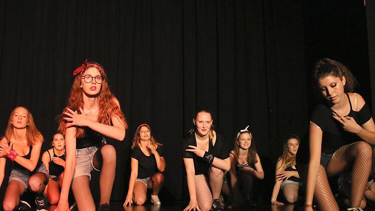 "No Limit" von der Ebelsbacher Rapid-Jazz-Dance-Company brachte einen fetzigen Hip Hop auf die Bühne