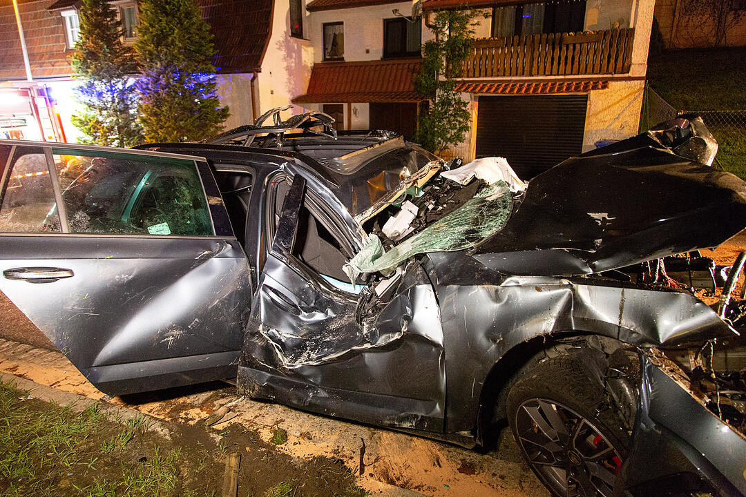 Landkreis Sonneberg: Fünf junge Menschen bei Frontalcrash schwer verletzt