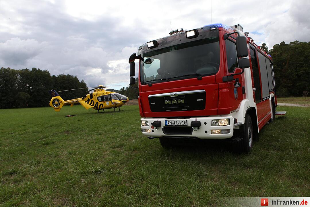 Pkw landet bei Kemmathen auf dem Dach