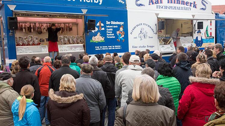 Wenn die Marktschreier loslegen, wirds richtig wild. Foto: Klaus Gagel