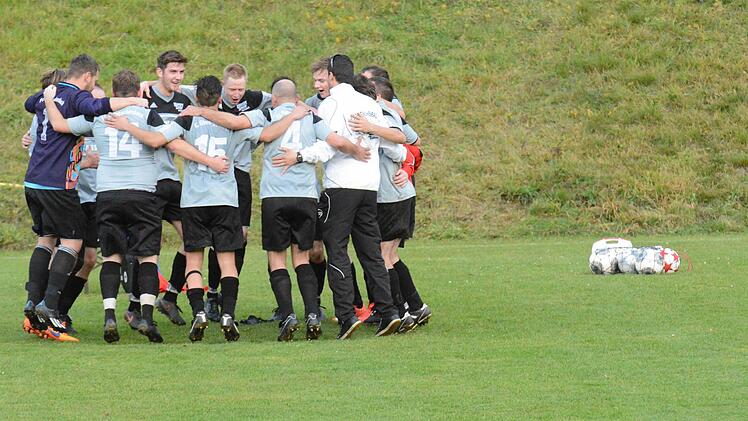 Schnappschuss vom Spiel der Woche in Obereschenbach. Foto: ssp