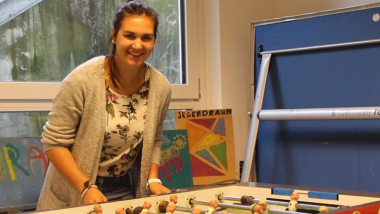 Im Jugendraum ist Ulrike Abersfelder - außer während des Lockdowns - für die Jugendlichen da. Julia Raab