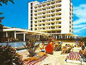 Nach dem Erfolg des Club M&eacute;diterran&eacute;e wurde in den 70er-Jahren das deutsche &Auml;quivalent gegr&uuml;ndet: der Robinson Club.
