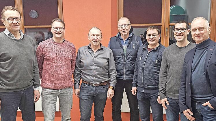 Der Vorstand mit Schriftf&uuml;hrer Gertwald Ferner, Kassier Thomas Lepach, Vorsitzendem Armin Strunz, Andreas Thieret, Ronald Mergenthaler, Marius Jauernik und Zweitem Vositzenden Gerhard Friedrich.