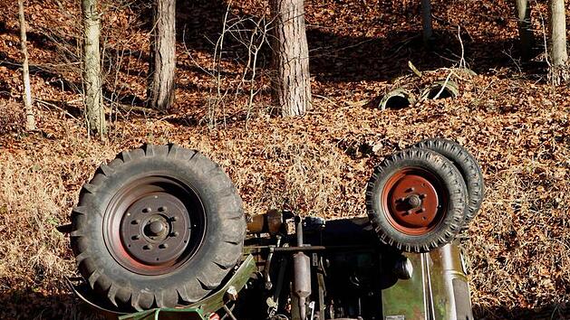 Senior bei Traktorunfall bei Wonfurt verletzt