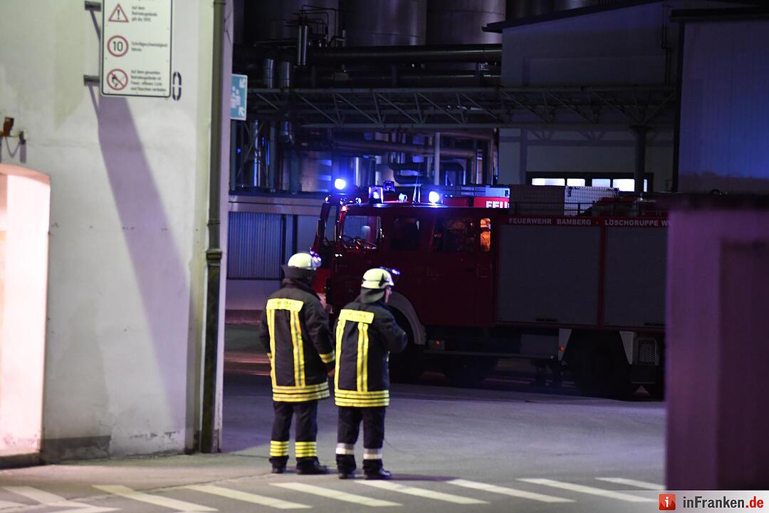 Feuer in Produktionshalle – Großeinsatz in Bamberg