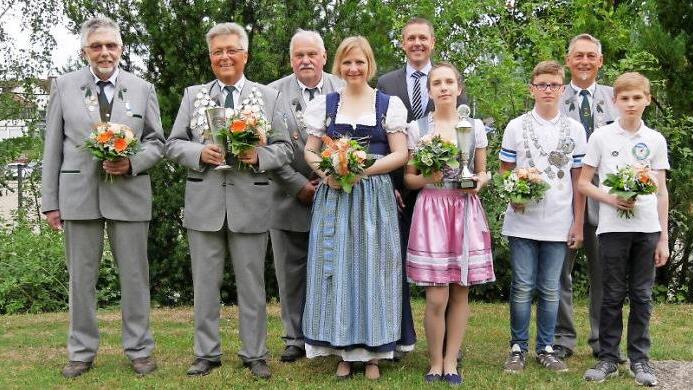 Die neuen Regenten im Königshaus der SG Einberg. Foto: Manja von Nida