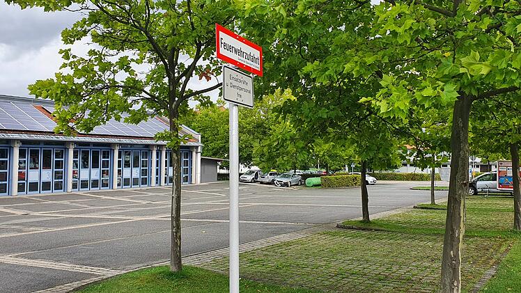 Ebersorf: Elterntaxis behindern immer wieder Feuerwehr - Kommandant übt Kritik