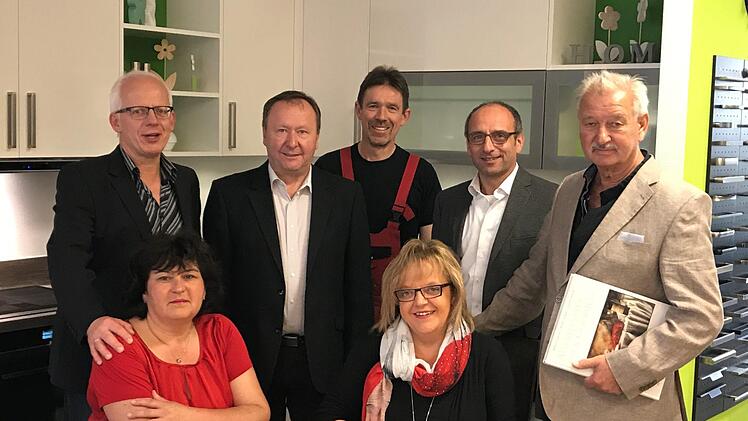 Das Team von Küchen Kurzbach freut sich auf Ihren Besuch am verkaufsoffenen Sonntag.  Foto: PR