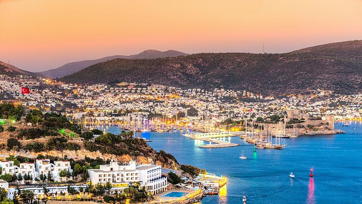 View of Bodrum Castle and Marina, Turkey, Burg und Jachthafen von Bodrum, T&uuml;rkei