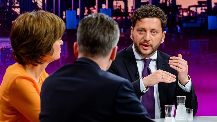 Felix Banaszak warf Kanzler Merz Angst vor der Bev&ouml;lkerung vor.