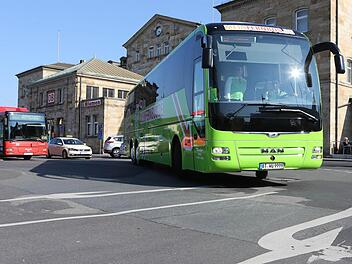 MeinFernbus fährt seit April von und nach Bamberg. Inzwischen sind es drei Linien, auf denen die grünen Busse täglich fahren. Foto: Matthias Hoch/Archiv