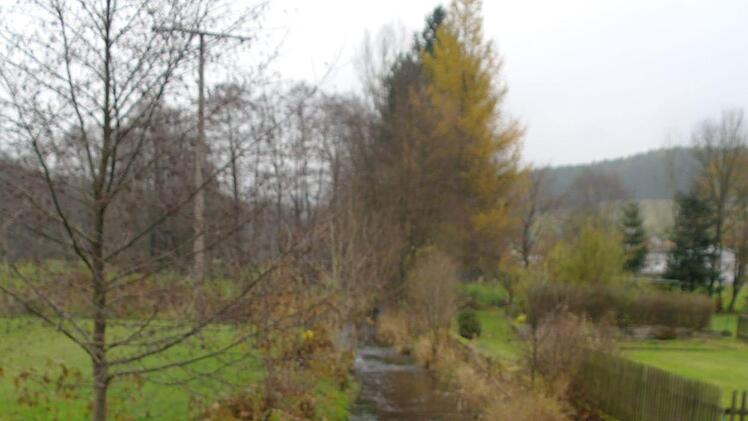 Mit Erhöhung der Traglast der Auersbergbrücke soll auch das Umfeld neu gestaltet werden. Ein Strandspielplatz ist im Gespräch. Stephanie Elm