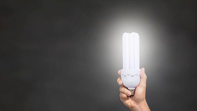 LED-Lampen sind oft teurer als Glühbirnen, jedoch auch langlebiger.