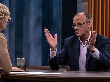 Angesichts der vielen Krisen im Inland und weltweit konstatierte Friedrich Merz: "Ich weiß, dass ich vor einer riesigen Aufgabe stehe."