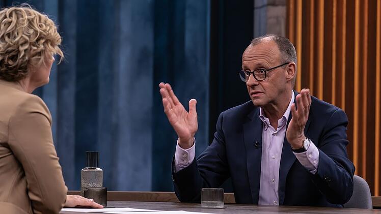 Angesichts der vielen Krisen im Inland und weltweit konstatierte Friedrich Merz: "Ich weiß, dass ich vor einer riesigen Aufgabe stehe."