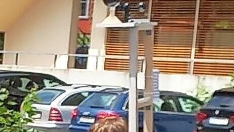Mit einem selbst entwickelten Messrucksack waren die Sch&uuml;ler des Jack-Steinberger-Gymnasiums unterwegs.