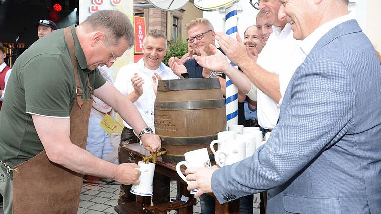 Bieranstich Foto: Dagmar Besand