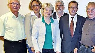 Der Gründungsvorstand des Vereins der Förderer und Freunde von Schloss Aschach . Foto: Hanne Dittmar