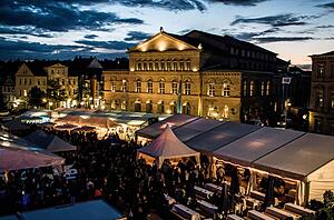 Nach 35 Jahren findet im Juli erstmals kein Coburger Schlossplatzfest statt - wegen Corona. CT-Archiv/Jochen Berger Nach 35 Jahren findet im Juli erstmals kein Coburger Schlossplatzfest statt - wegen Corona. CT-Archiv/Jochen Berger