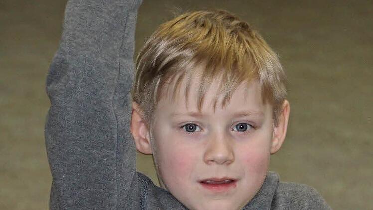 "Ich spiele am liebsten Fußball", sagt der siebenjährige Hannes aus Burgpreppach und findet es auch spannend, was die Aktion bringen wird. Foto: Helmut Will
