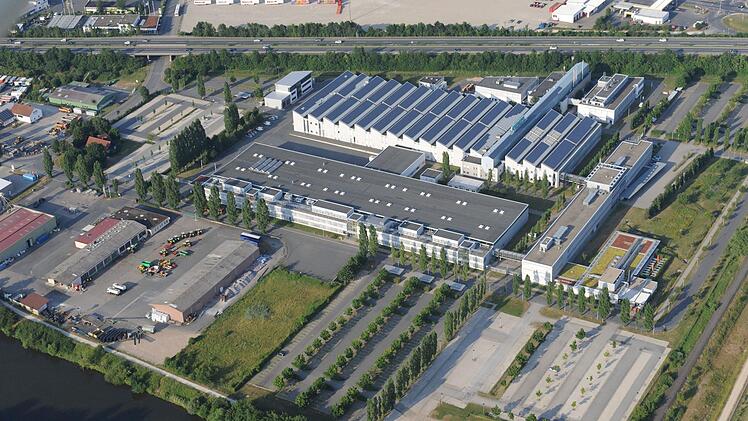 Das Stadtbild im Forchheimer Süden  wird sich ab Sommer gewaltig verändern. In den nächsten drei Jahren investiert Siemens Healthineers hier 350 Millionen Euro. Der städtische Bauhof und die Firma Baywa (beide links im Bild) werden ihre Standorte aufgeben.  Foto: Ronald Rinklef
