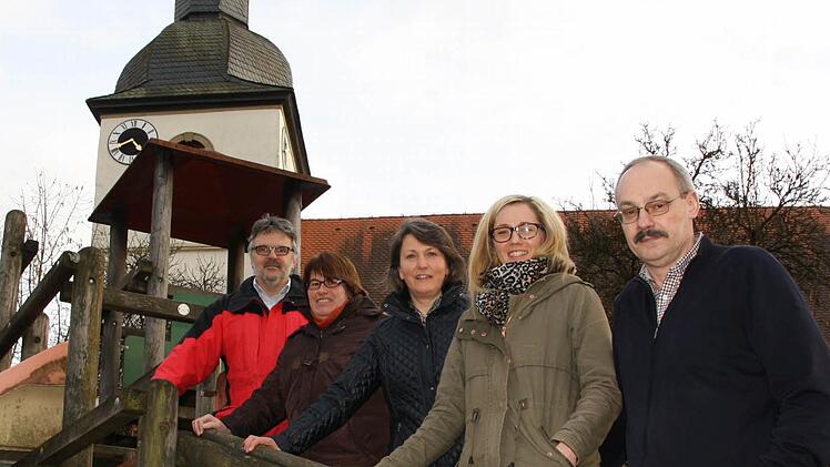 Im Rannunger Arbeitskreis Innenentwicklung arbeiten (von links) Harald Klopf, Helene Klopf, Sybille Büttner, Yvonne Seufert und Bürgermeister Fridolin Zehner mit.  Foto: Ralf Ruppert