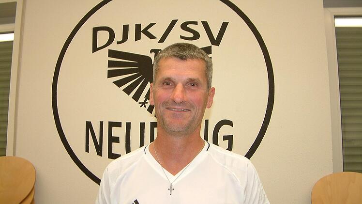 Der Neufanger Trainer Andreas Engel