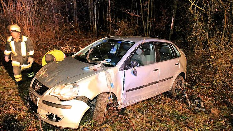 Unfall bei Buttenheim am 12. Dezember 2015 Foto: Ferdinand Merzbach