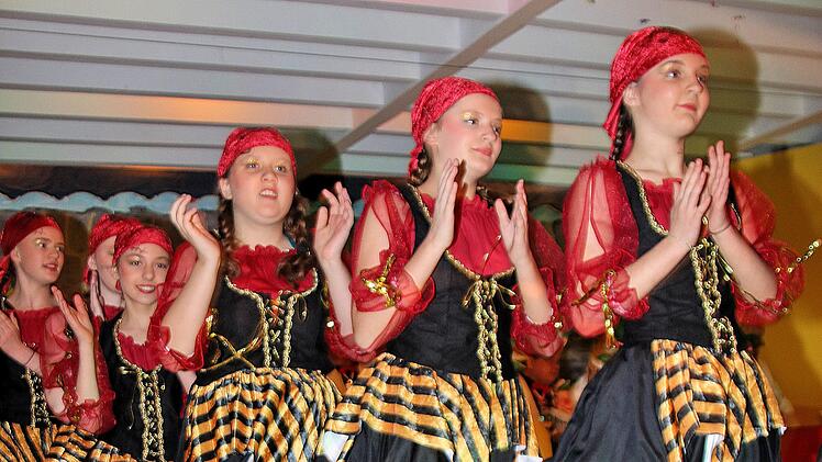 Sehen gar nicht so gefährlich aus, diese Piratinnen. Foto: Dieter Britz