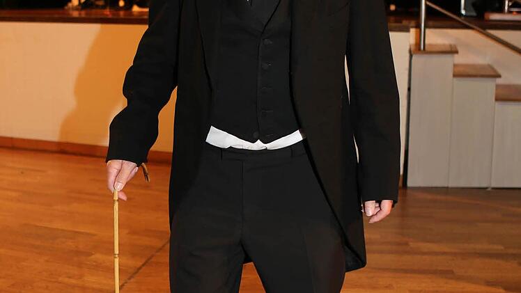 Elferratspräsident Pius Schiele zog als Charlie Chaplin Blicke und Beifall auf sich. Foto: RiegerPress