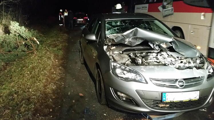 Unfall zwischen Reichenbach und Roth. Foto: Matthias Nöth