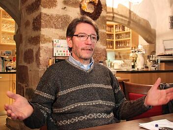 "Man muss es nehmen, wie es ist", sagt Rainer Ernst. Vier Jahre war er Betreiber des Restaurants auf Schloss Aschach. Jetzt hat er seinen Pachtvertrag gekündigt. Foto: Anja Greiner