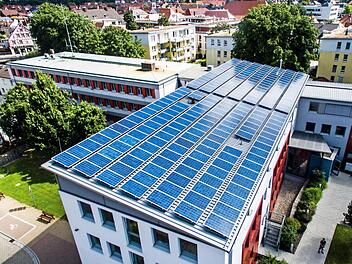 Das Solardach auf dem Landratsamt Forchheim Foto: PR