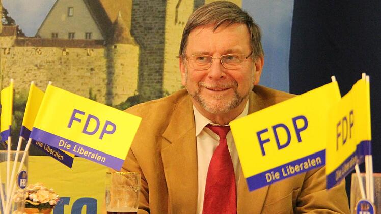 "Mir würde es Spaß machen, noch mal reinzukommen": Hans-Heinrich Eidt, einer der dienstältesten Stadträte, will eine siebte Wahlperiode dranhängen. Er steht auf Platz 3. Fotos: Simone Bastian