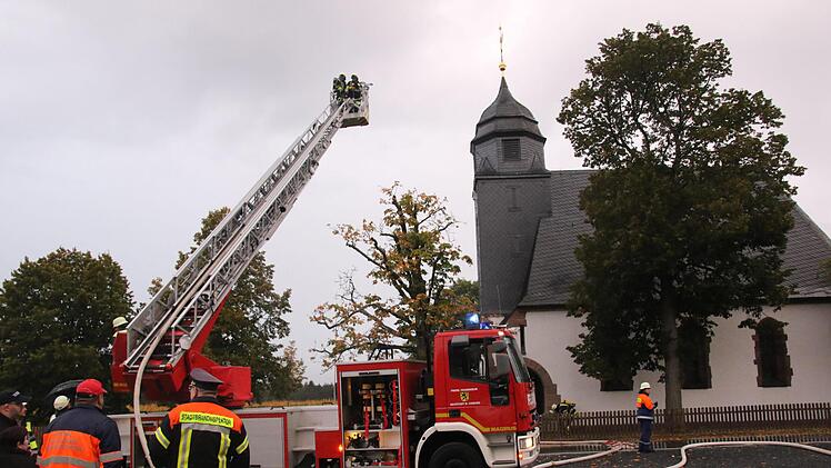 Feuerwehraktionswoche, Übung an der Bergkirche zwischen Höhn und Brüx Foto: Michael Stelzner