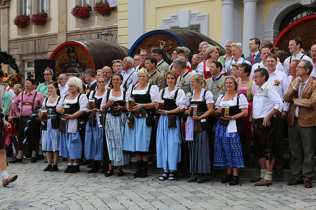 Eröffnung der Kulmbacher Bierwoche mit Büttnertanz und Bieranstich; Foto: Barbara Herbst