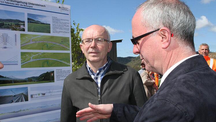 Bürgermeister Stephan Heckel-Michel war zugegebenermaßen ein bisschen neidisch, dass die Untersteinacher die Ortsumfahrung bekommen, aber Kauerndorf noch nicht.  Foto: Sonny Adam